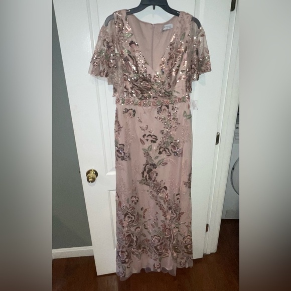 New! SOLD OUT Mac Duggal Sequin Floral Butterfly A-Line Gown 🌸 sz 10 - Picture 8 of 9